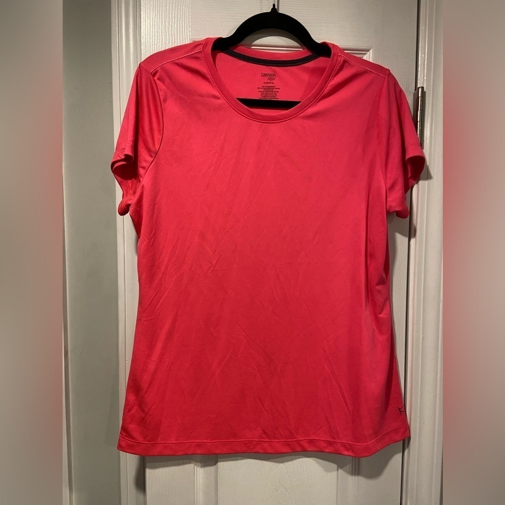 Danskin Now Size XL Neon Pink Crew Neck Short Sleeve Pullover Athletic Top Logo